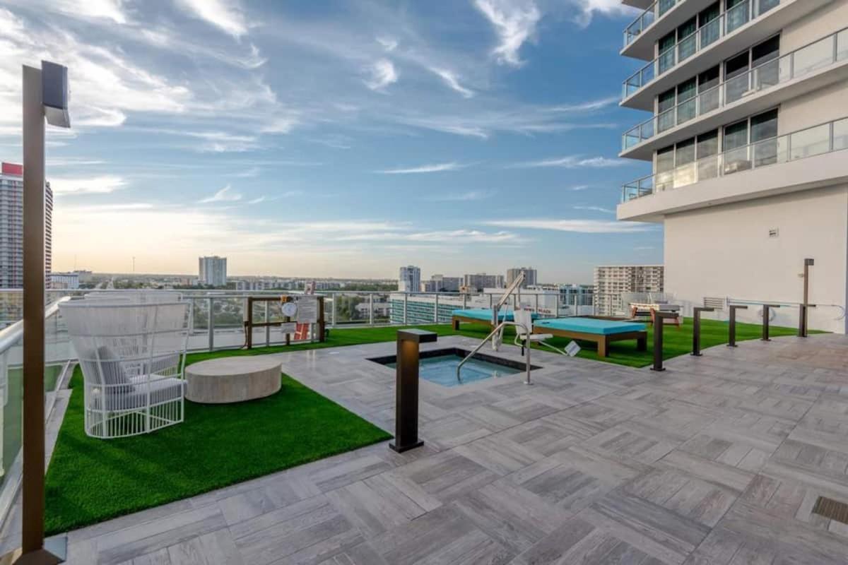 Lyfe On The Beach 25Th Floor 1 Bed Unit With Oceanview Hollywood Exteriér fotografie